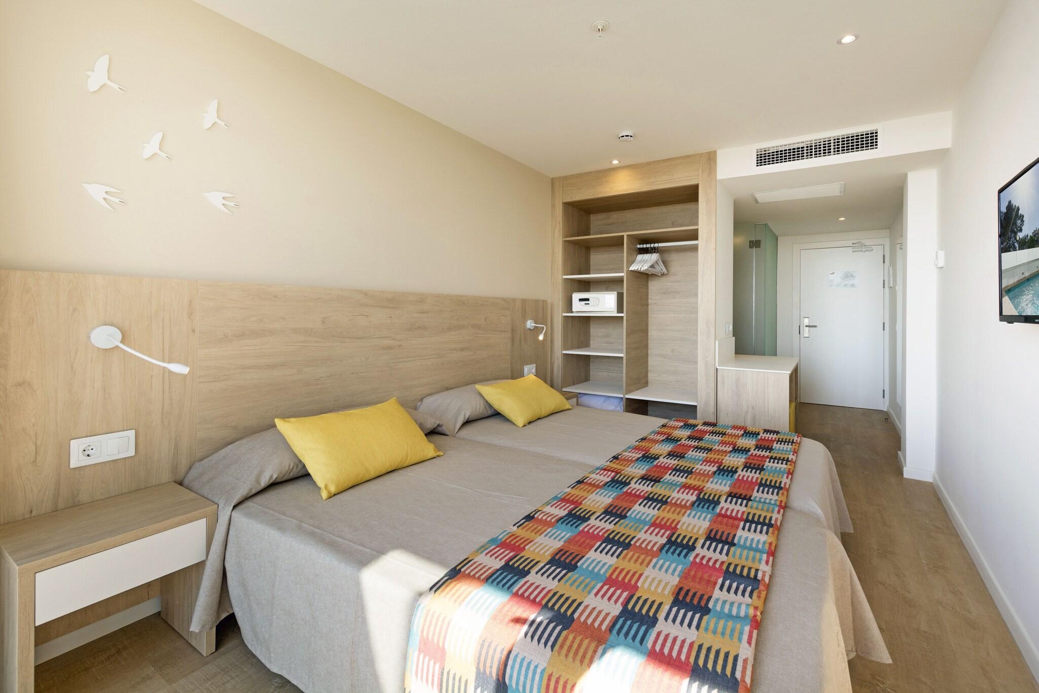Room, Double Bed, Sea View, Balcony