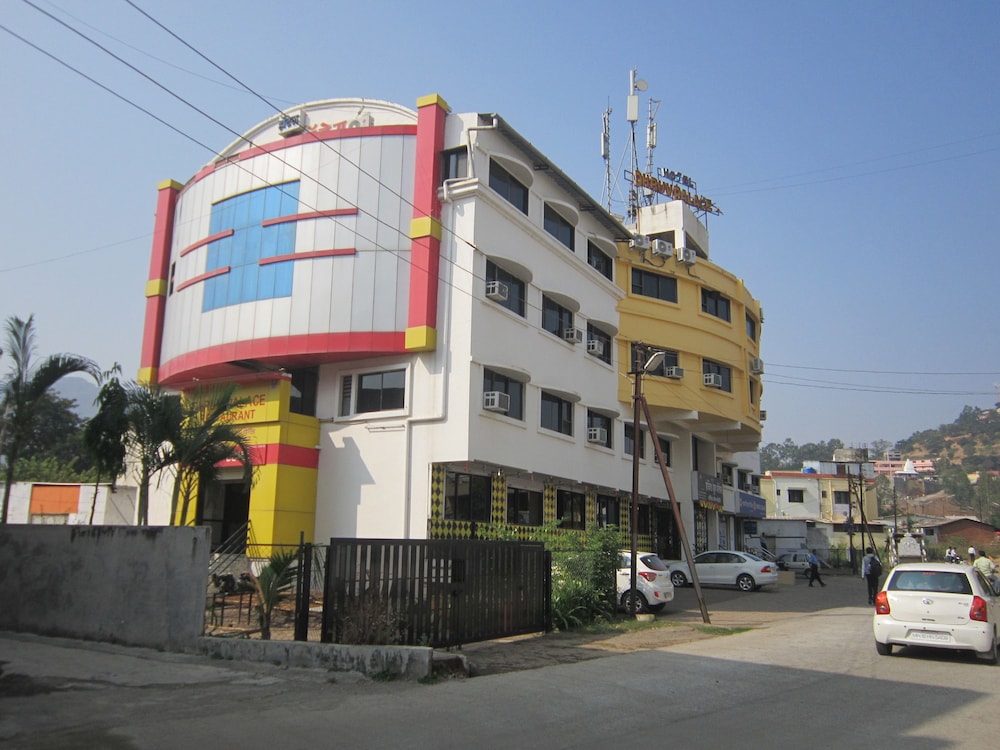 Hotel Dhruv Palace 42/47