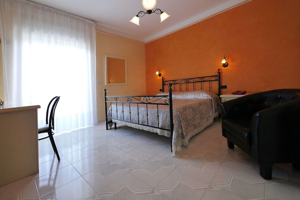 DELUXE, TRIPLE, SEA VIEW, BALCONY