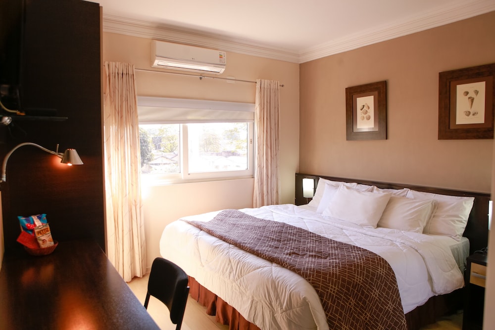 GoldMen Hotel 13/49