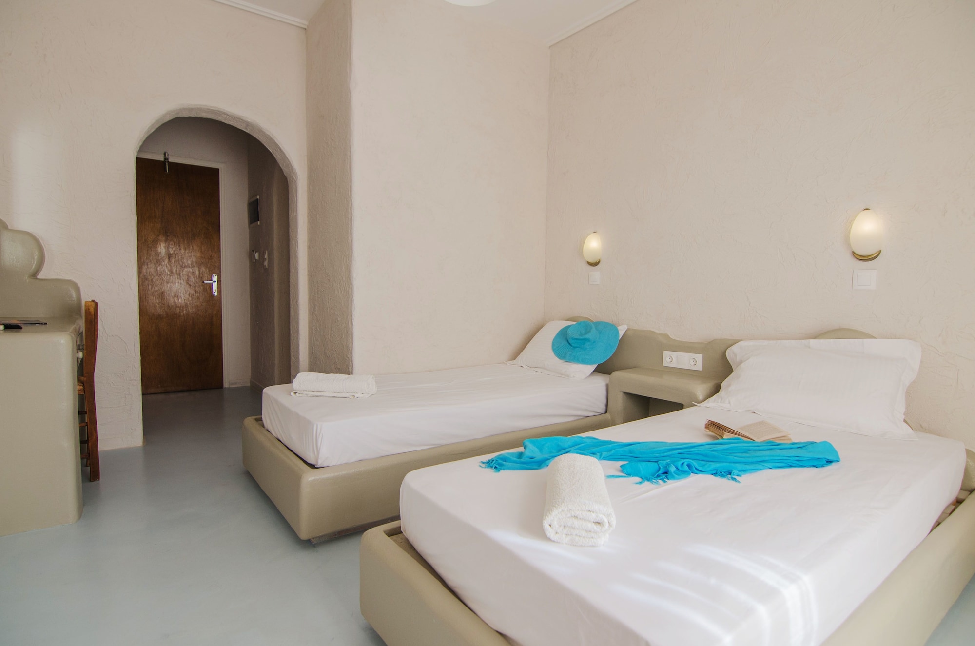 1 BEDROOM, SUPERIOR, TWIN BEDS, SEA VIEW