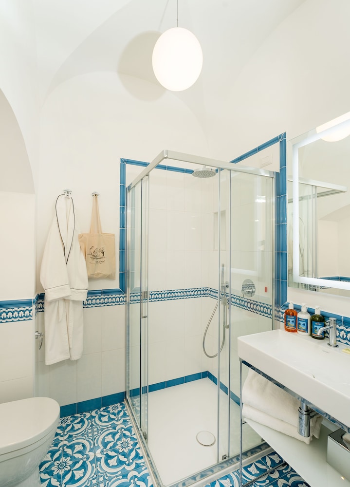 Hotel Syrene Capri 69/69