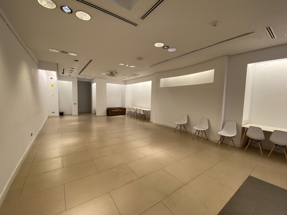 Hotel Madanis Liceo 28/50