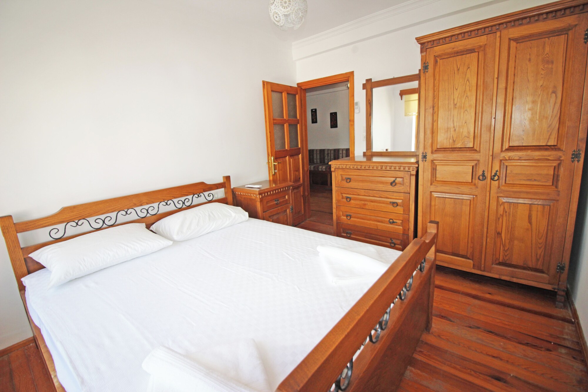 EXCLUSIVE, VILLA