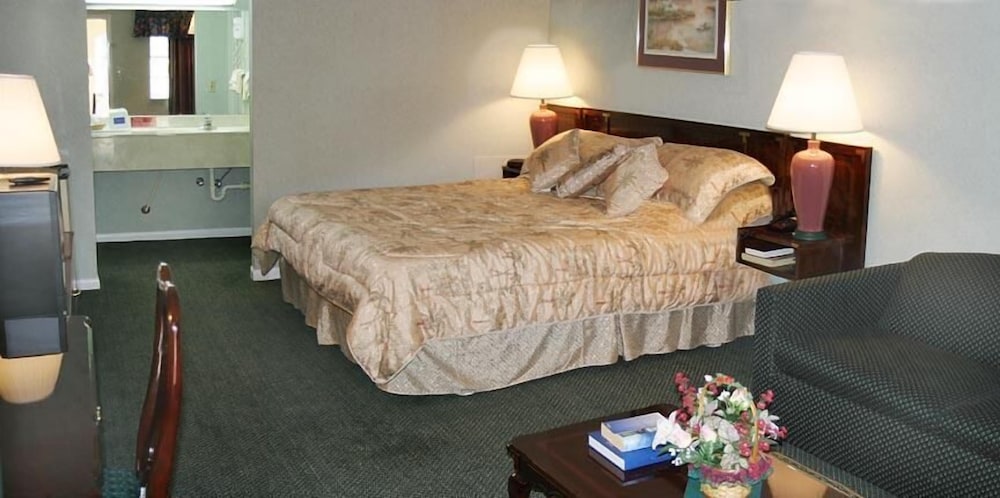 Express Inn Suites 14/52