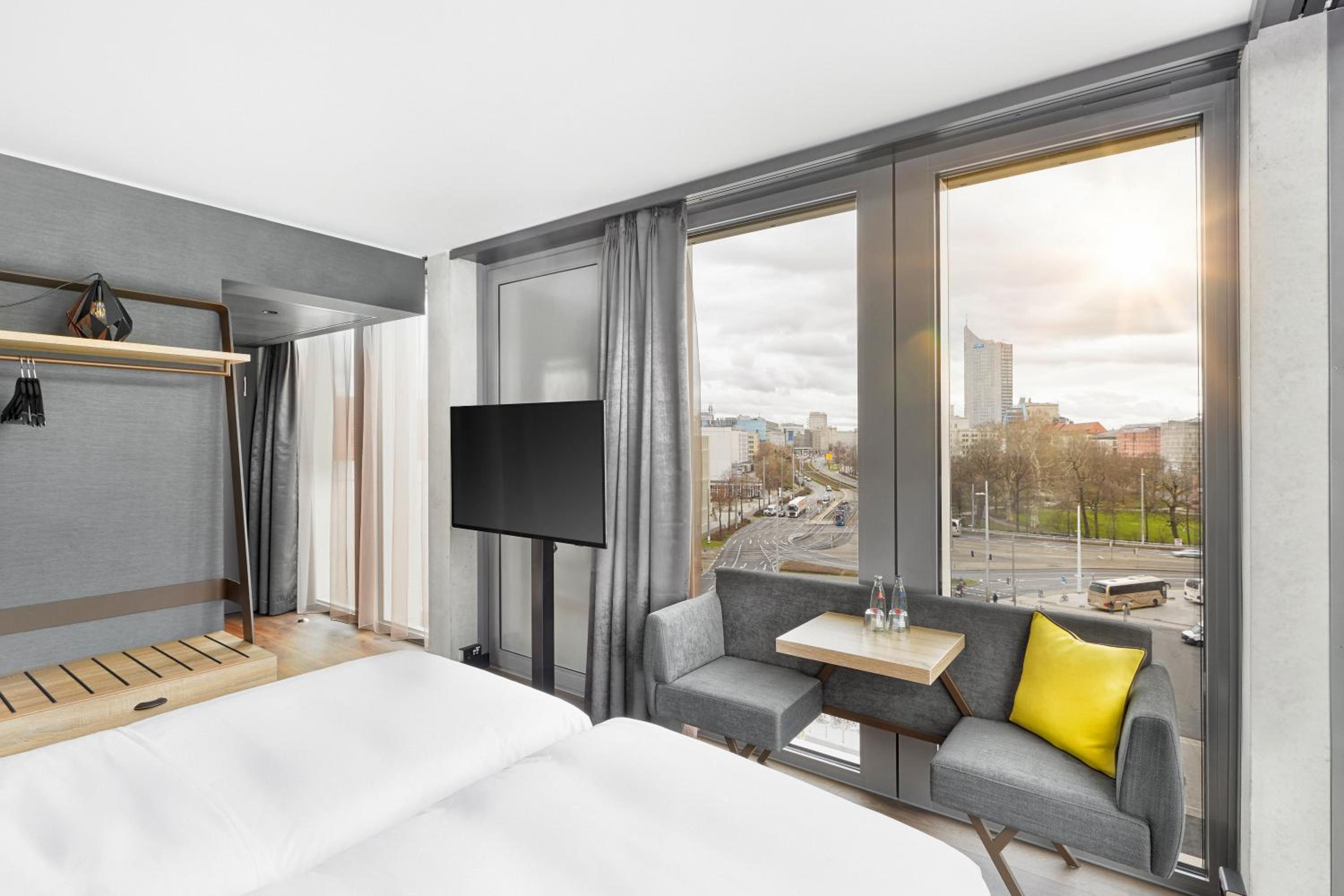 Business, Double Bed