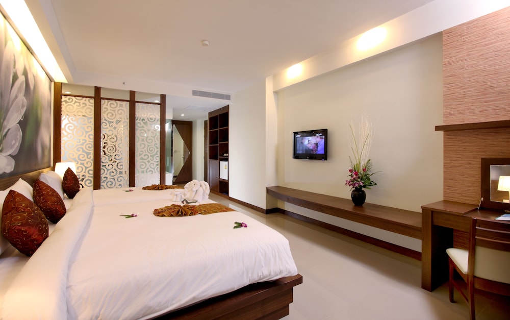 A2 Pool Resort 20/48