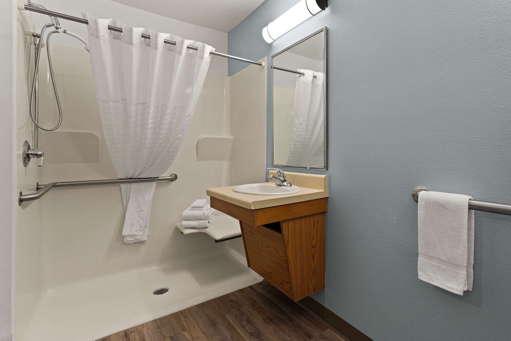 Woodspring Suites Augusta Riverwatch 21/24