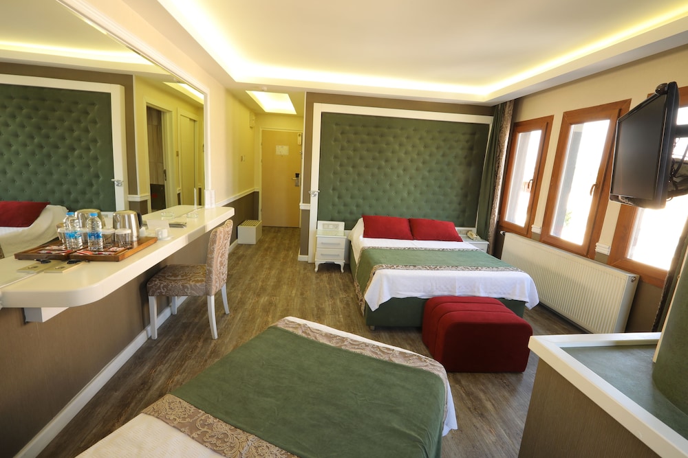 BERRAK OTEL 10/15