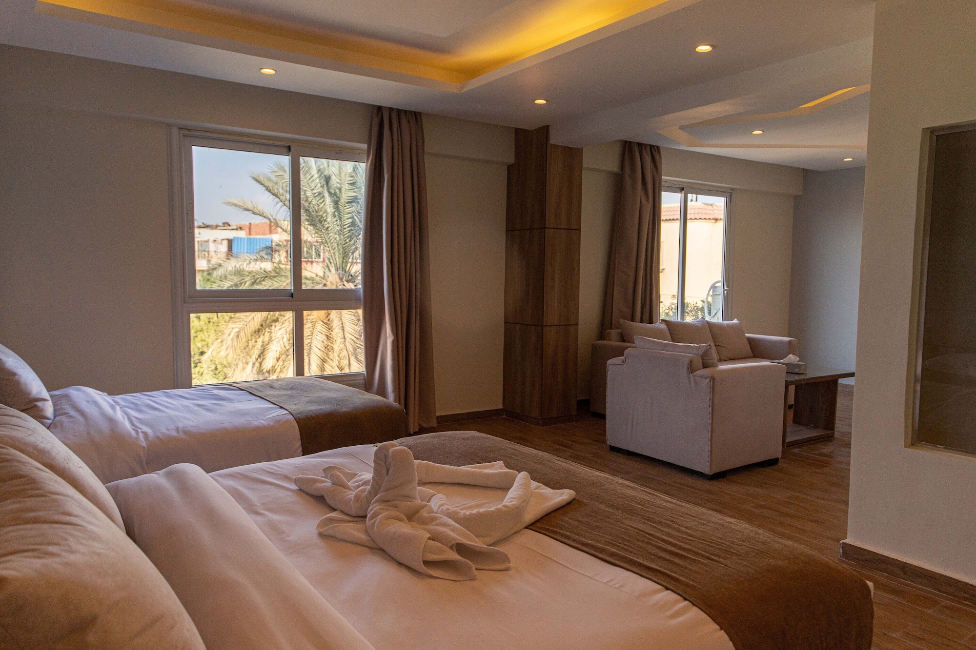 Suite, Queen Bed, Pyramids View, Balcony، Nine Pyramids View Hotel 2/7