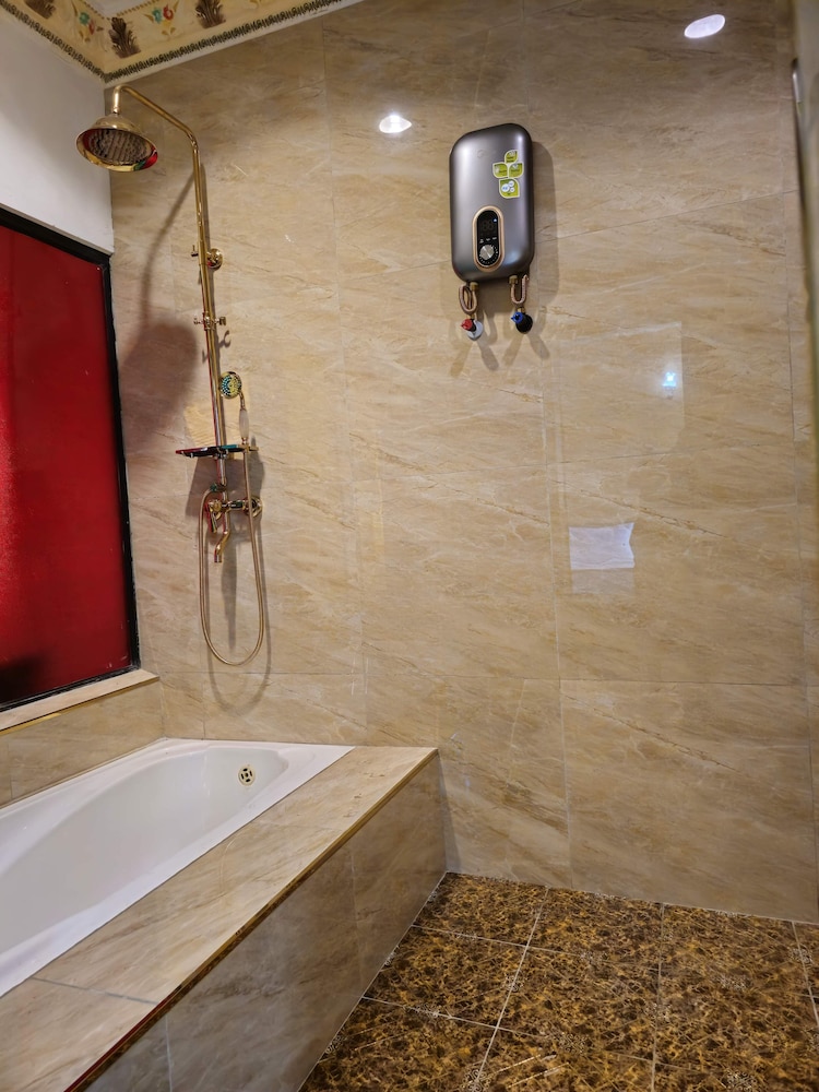 The Century Boutique Hotel George Town 52/60