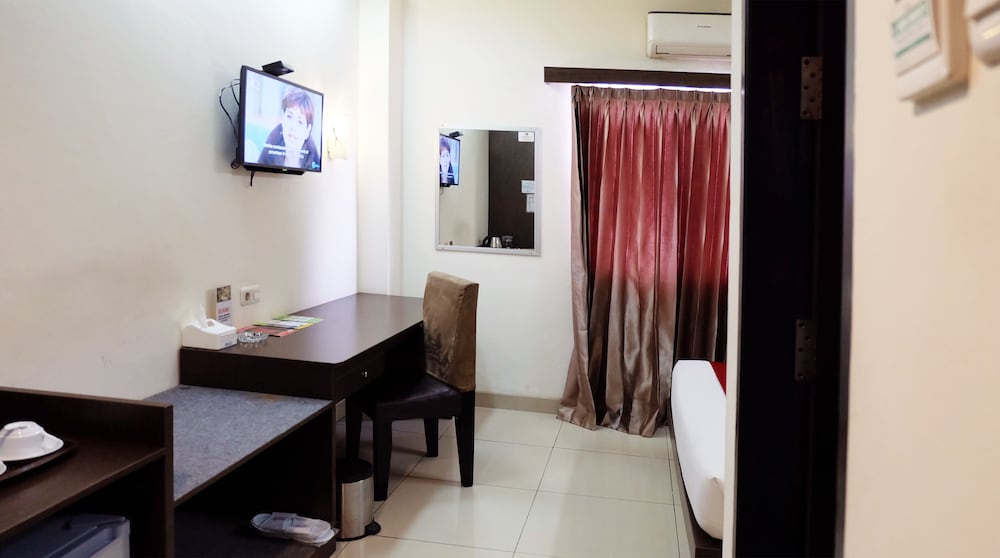 Hotel Grand Kartika 48/63