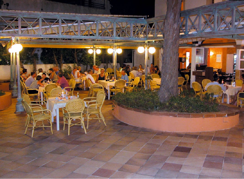 Beach Club Font de Sa Cala 2/27
