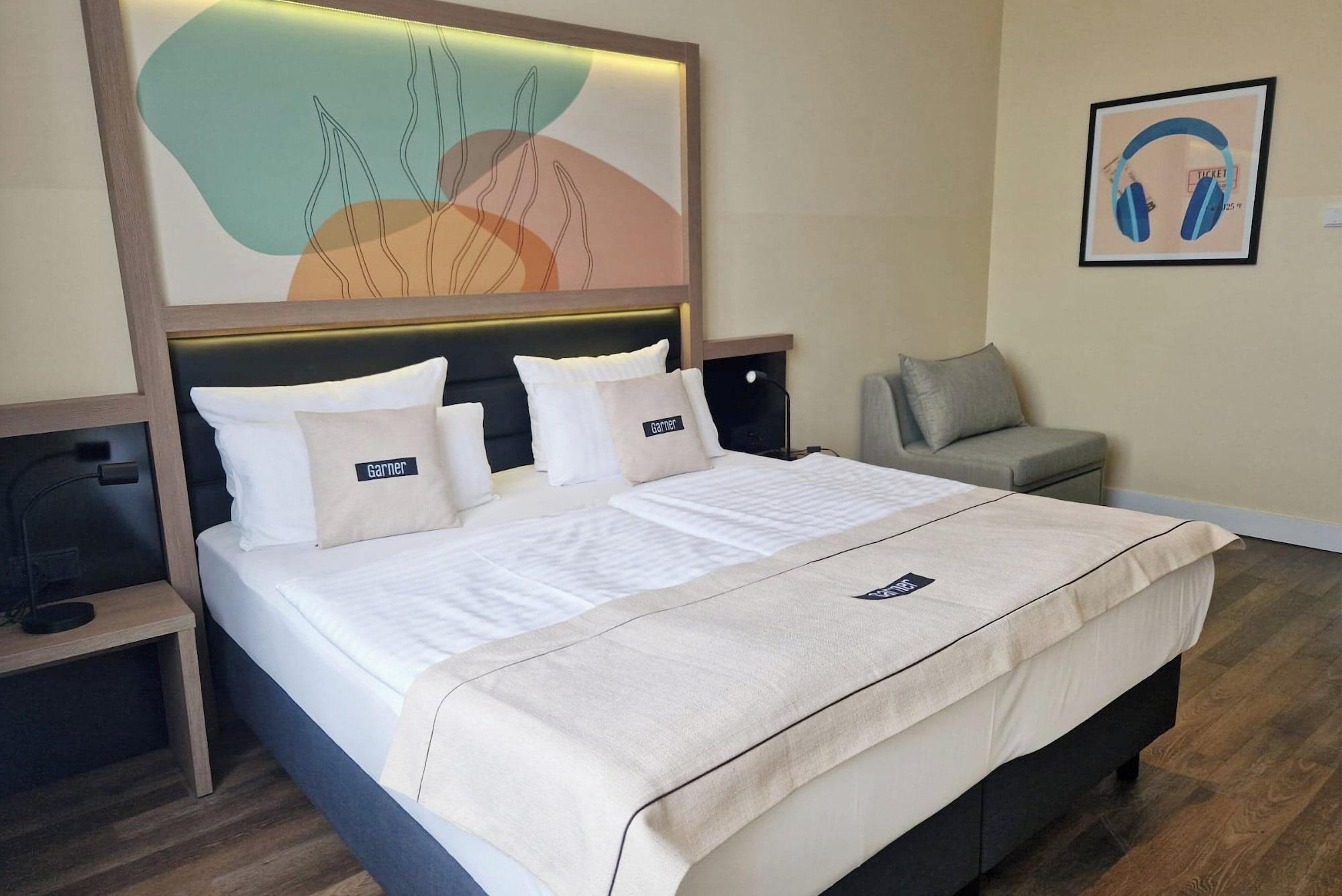 Standard, Multiple Beds