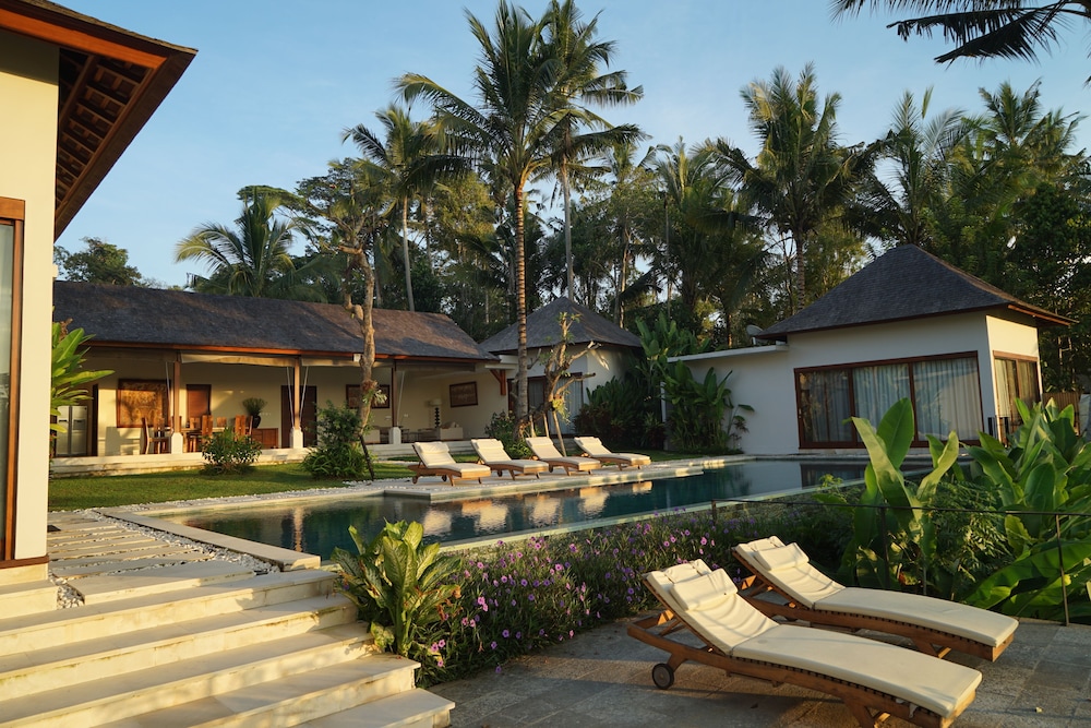 Villa Santun 41/50