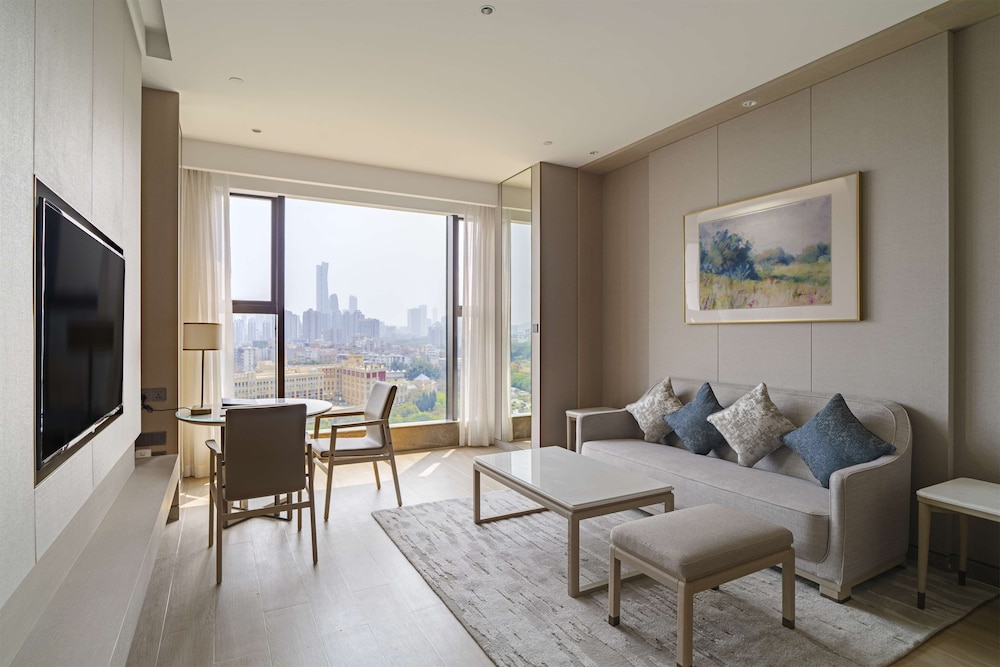 DoubleTree by Hilton Shenzhen Nanshan Hotel and Residences 30/45