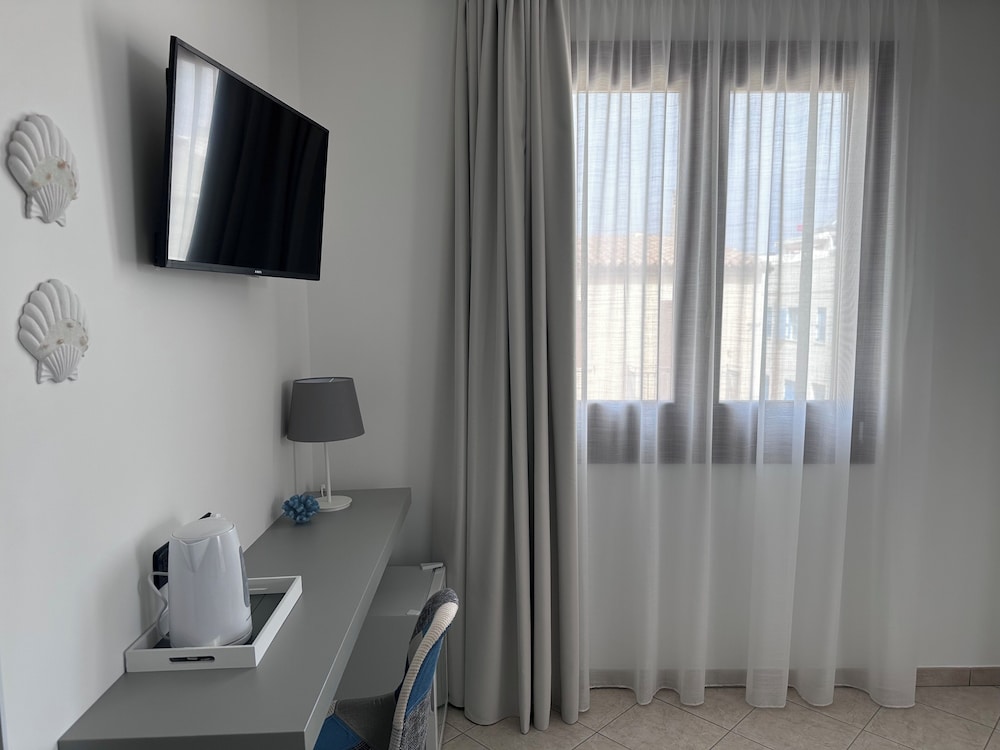 Hotel Baia Di Venere 37/50