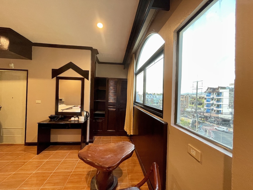 Centre Point Patong 67/75