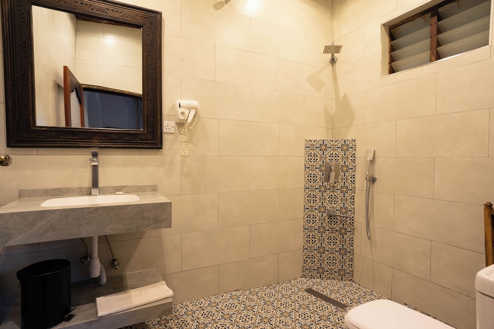 Mizingani Seafront Hotel 79/80