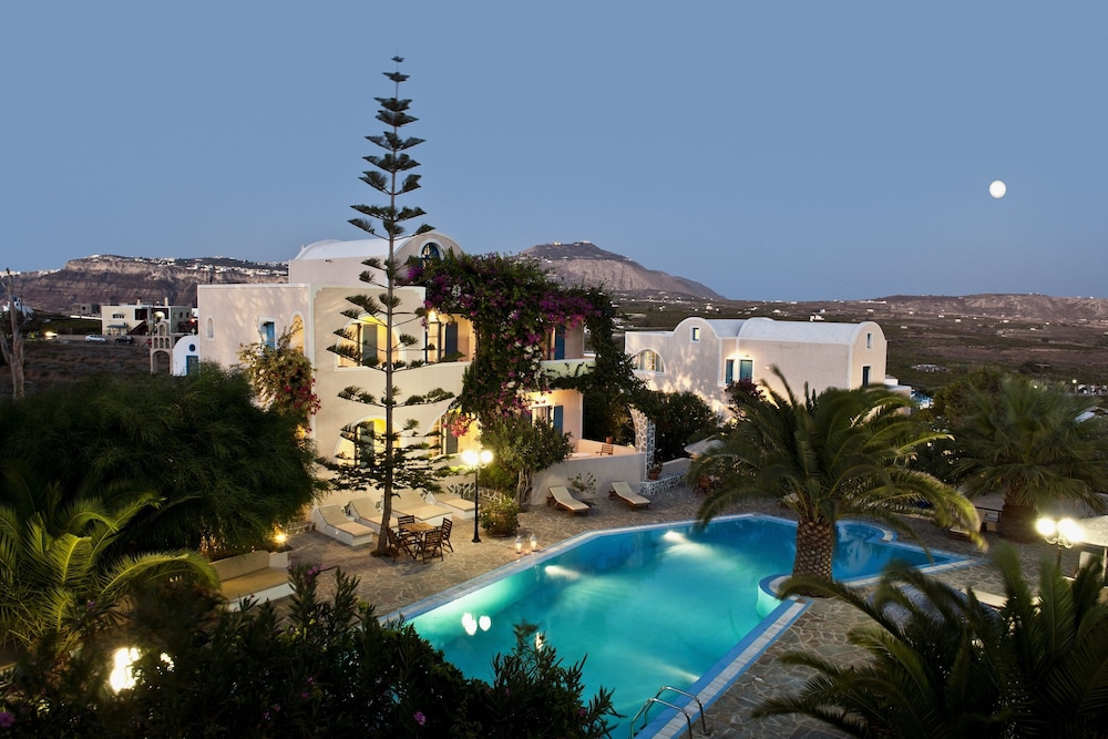 Paradise Resort 54/62