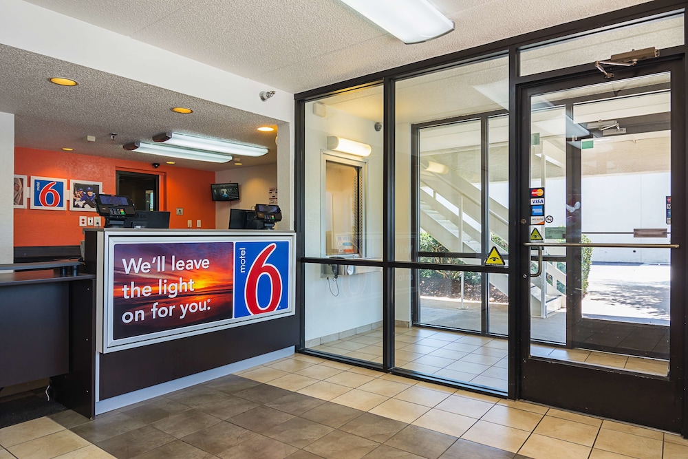 Motel6 Tucker, GA - Atlanta Northeast 12/52