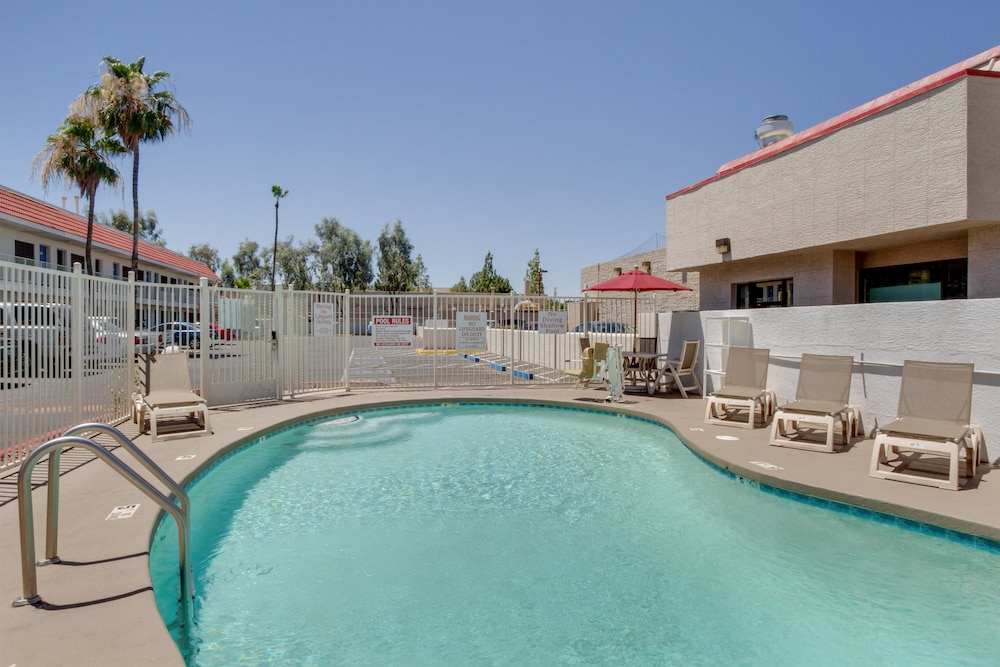 Motel6 Tempe, AZ - Broadway - ASU 54/63