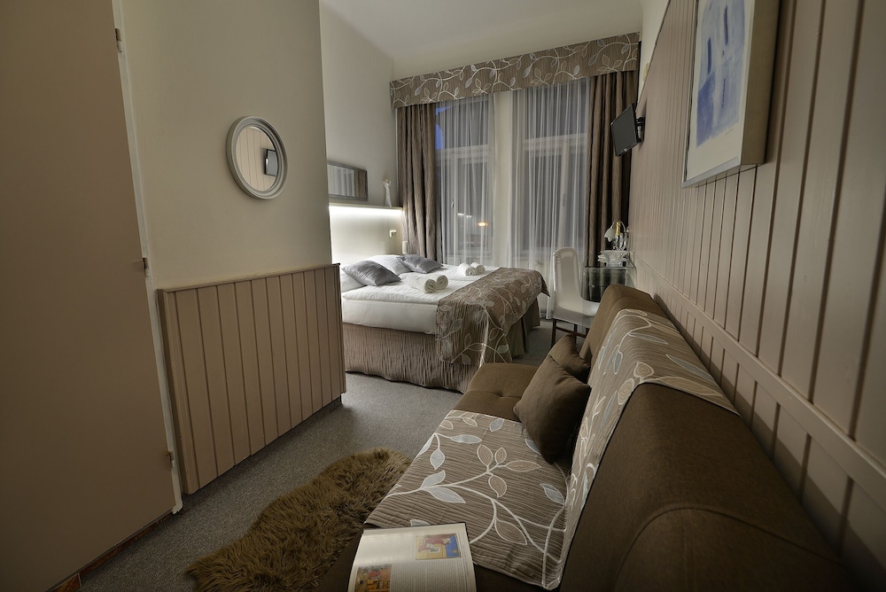 Hotel Anette 11/35