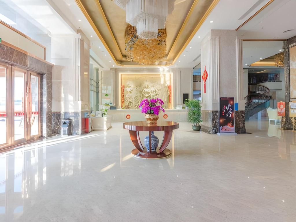 Vienna International Hotel (Zhongshan North Station) 11/57