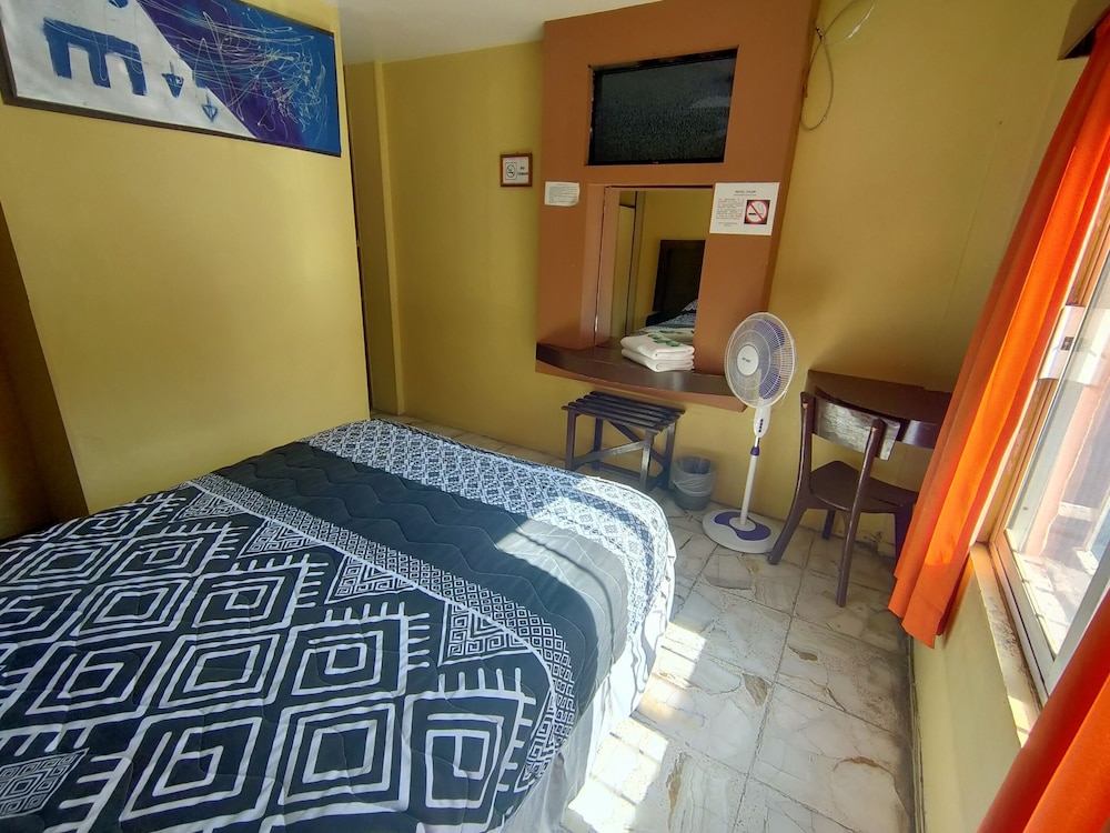 OYO Hotel Colon, Plaza Bicentenario, Zacatecas Centro 22/48