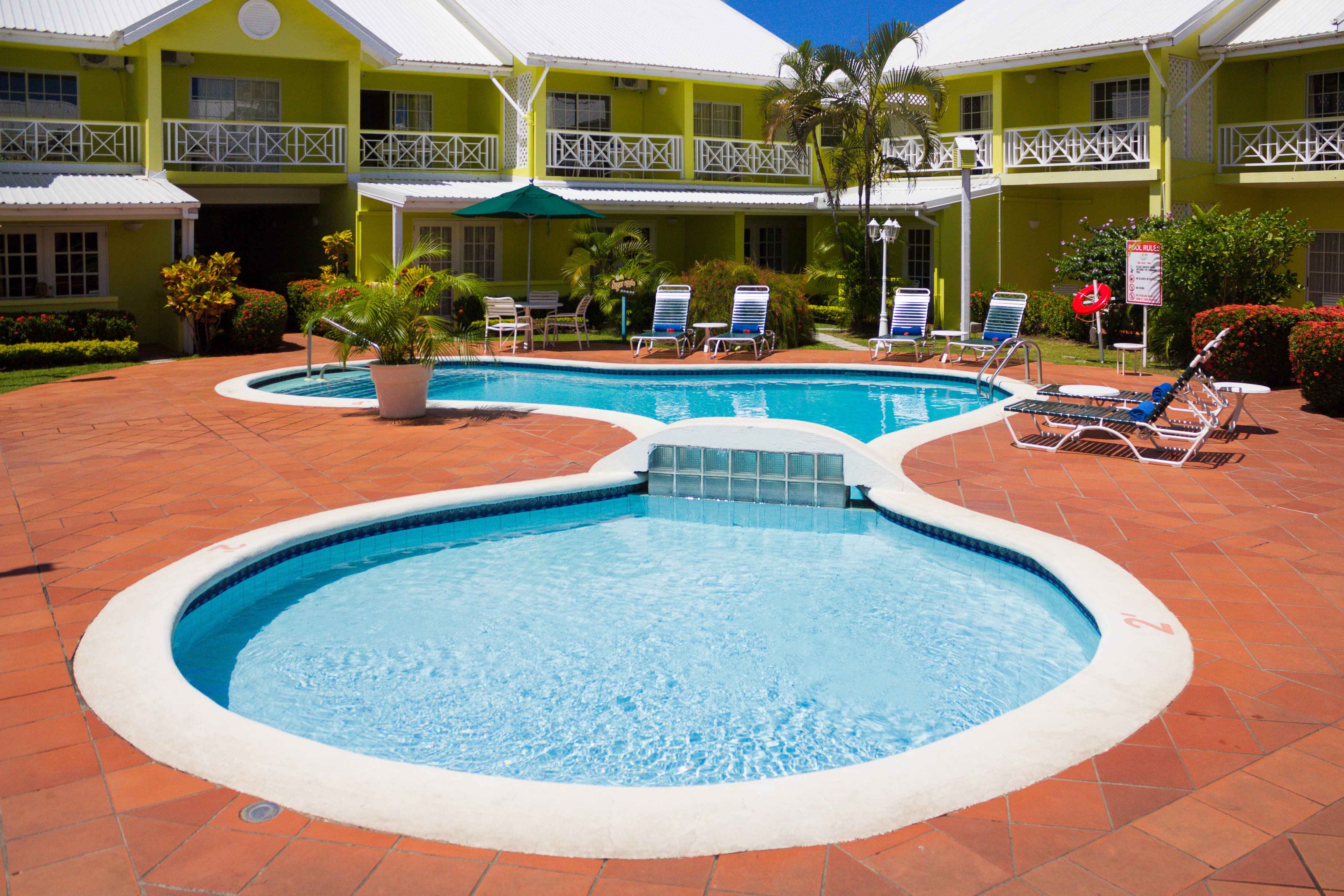 Bay Gardens Hotel 28/29