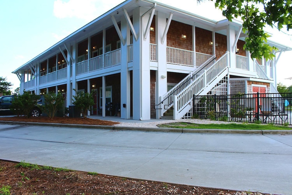 Topsail Shores Inn 53/67