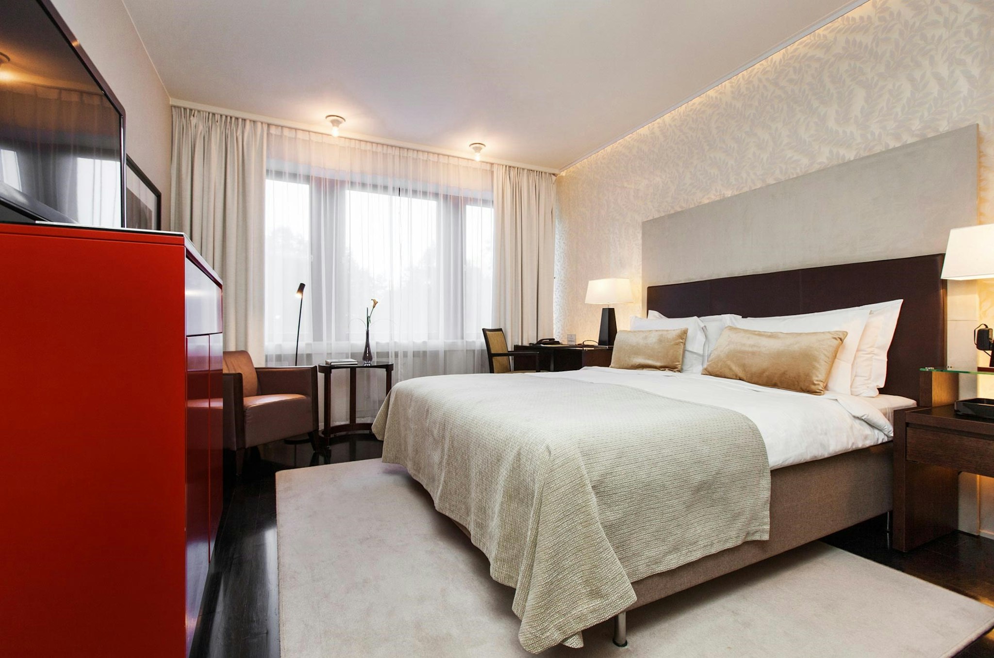 DELUXE, DOUBLE BED
