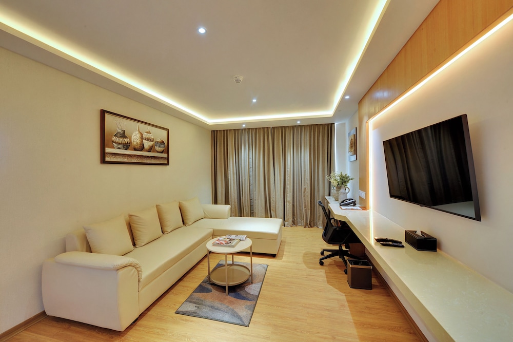 Clarion Bangalore 27/40