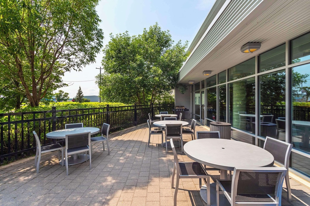 Barker Suites Southport, an Ascend Collection Hotel 30/40