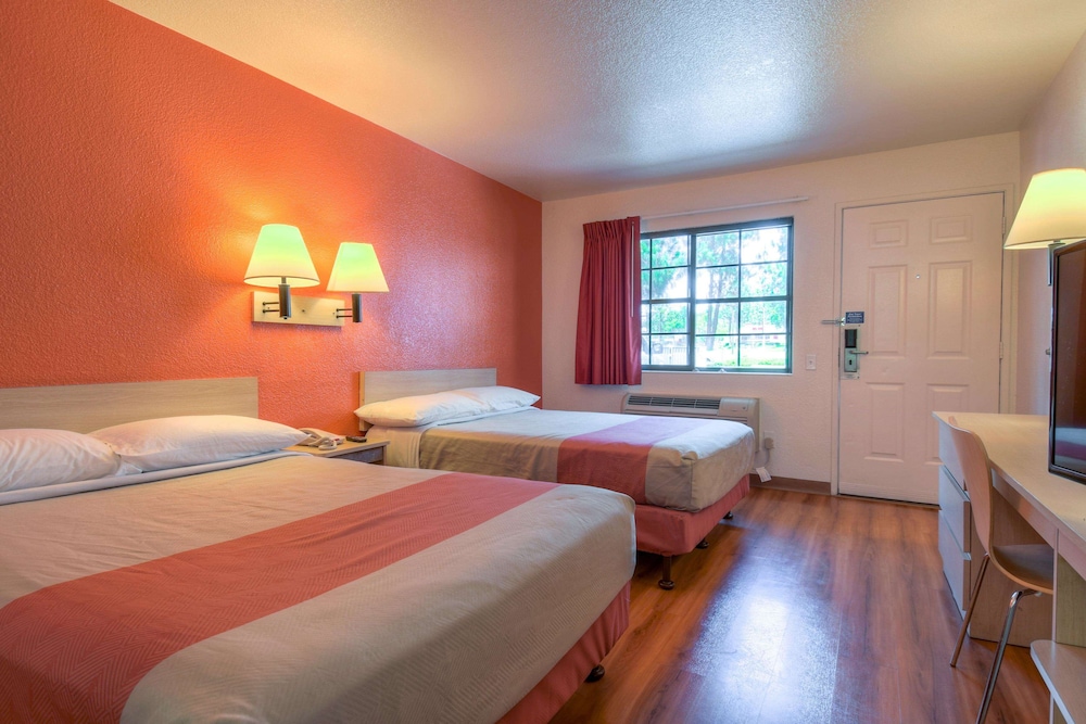 Motel6 San Dimas, CA - Los Angeles 19/46