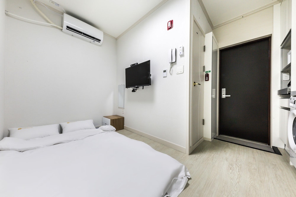 Js Hotel 6/38
