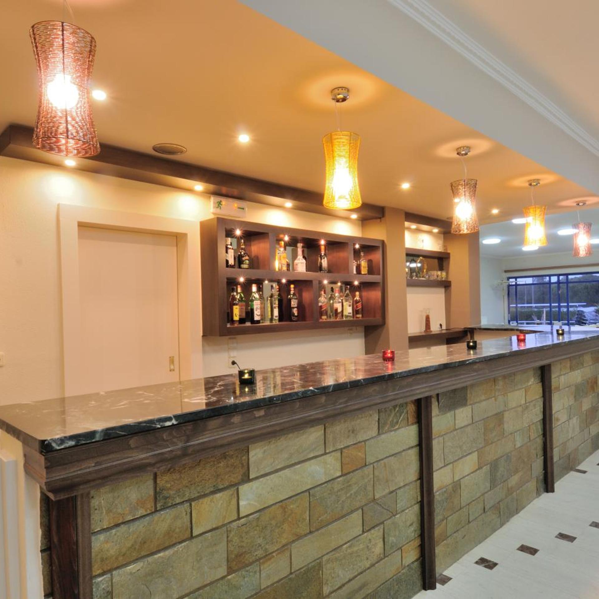 Lintzi Hotel 7/55