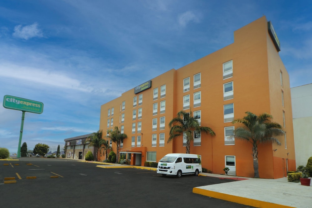 City Express Junior by Marriott Toluca Aeropuerto 46/50