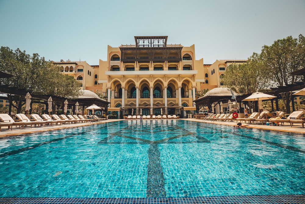 Shangri La Qaryat Al Beri 7/77