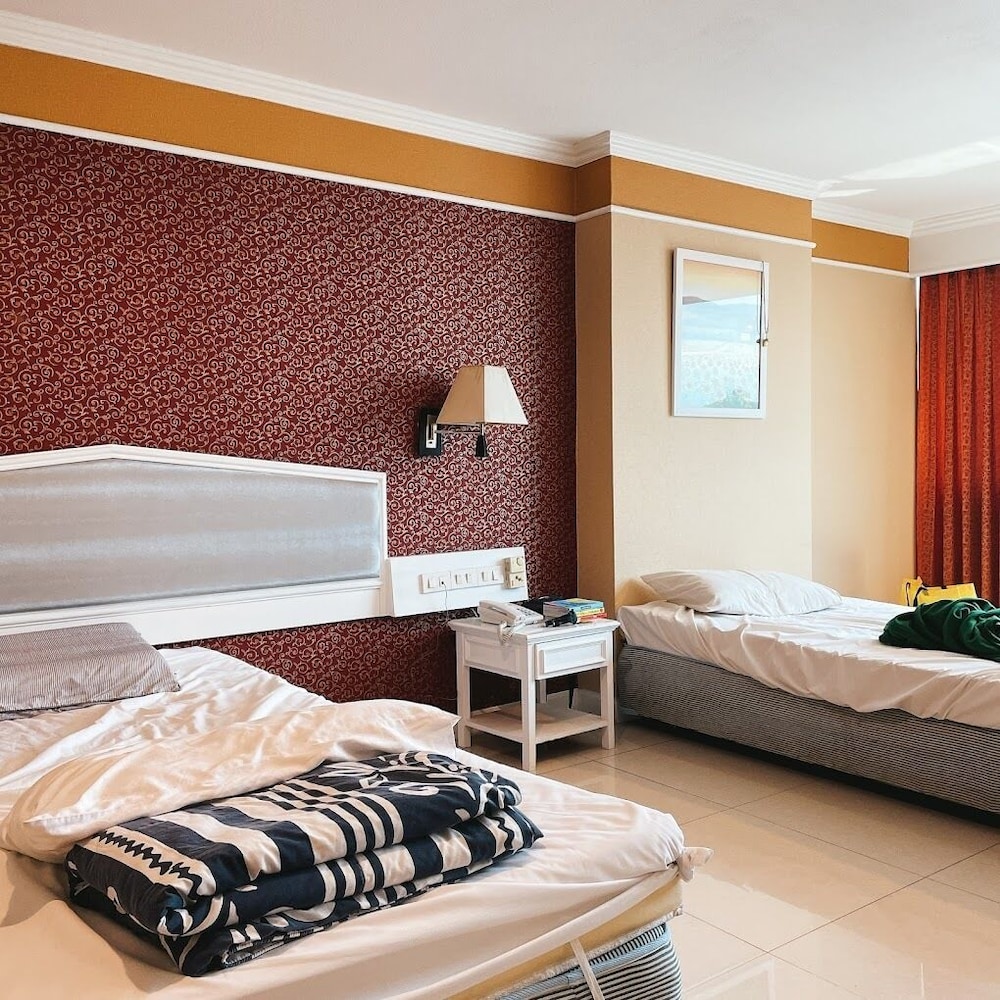 Bay Hotel Srinakarin 29/55