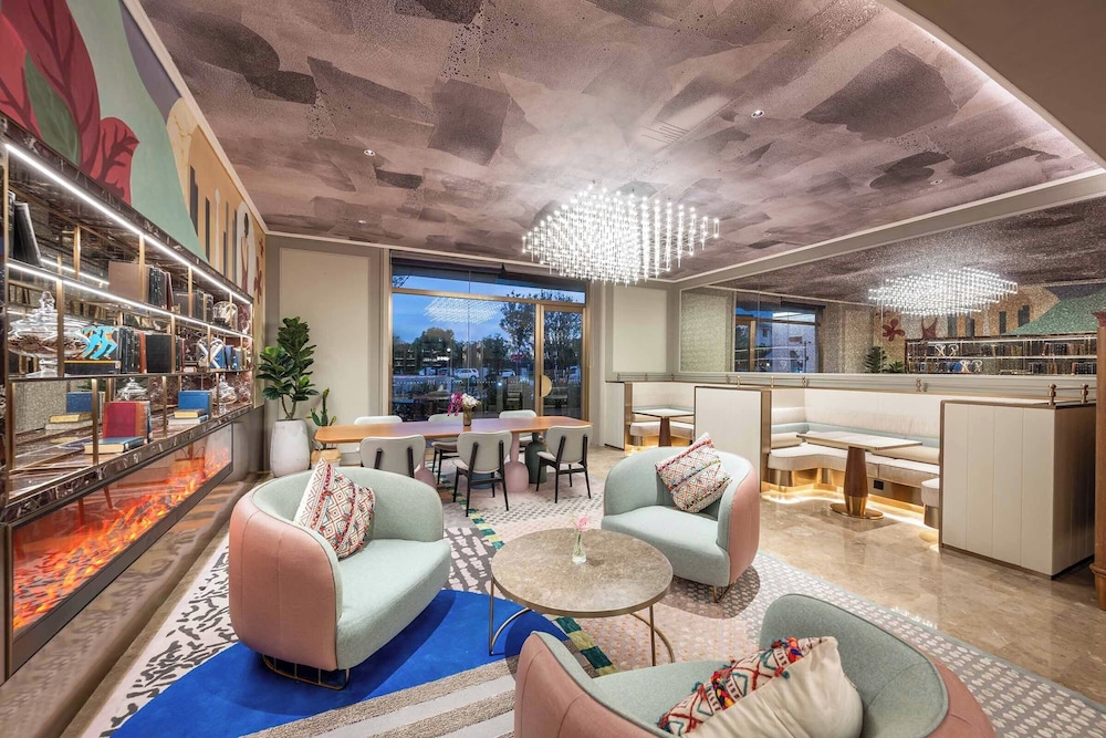 Mercure Nantong Suxitong Riverside 26/42