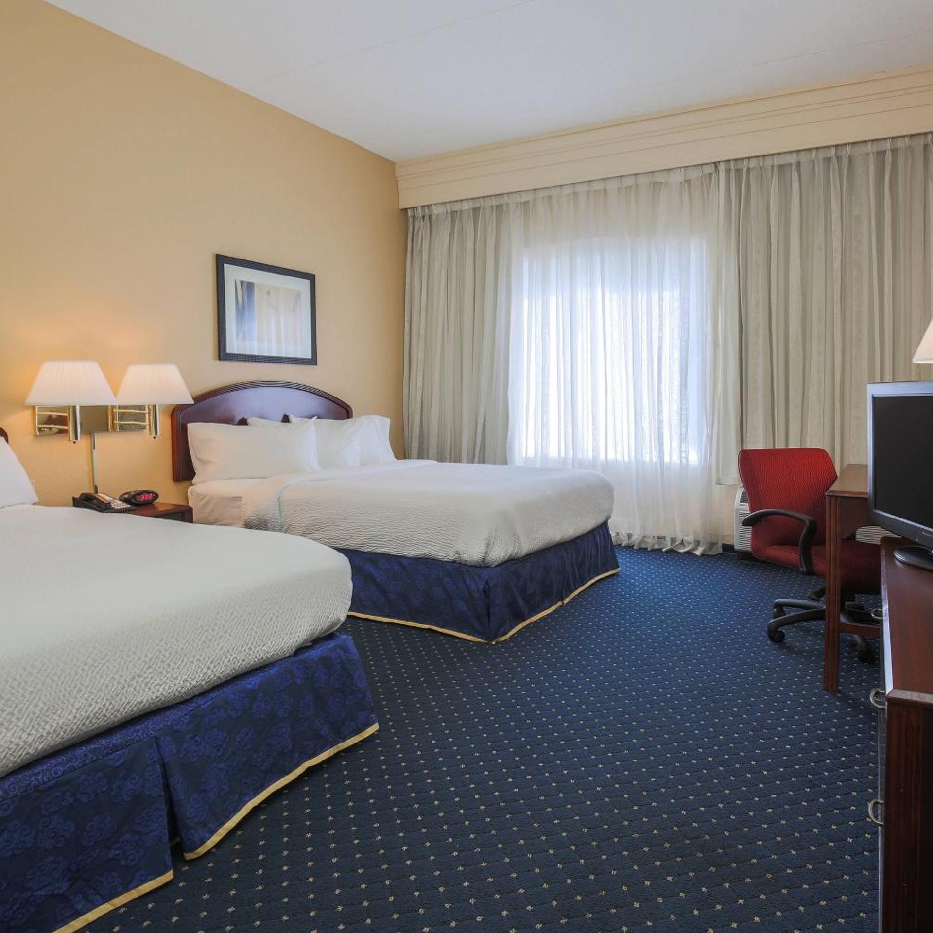 Room, 2 Queen Beds, Bathtub, Accessible