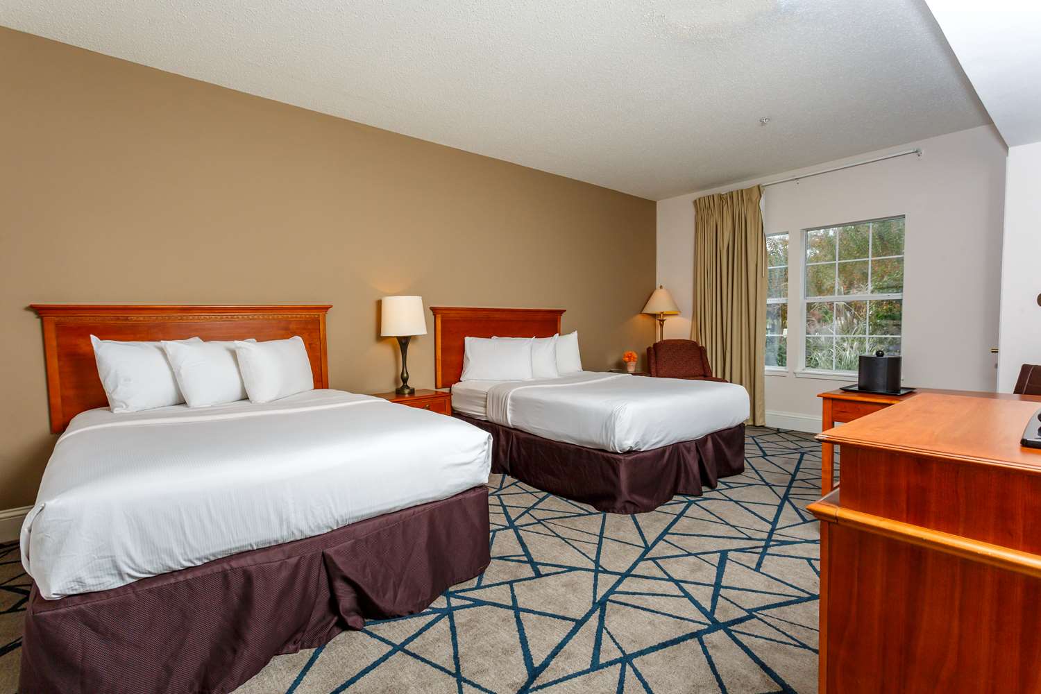 Room, 2 Queen Beds, Golf Course View