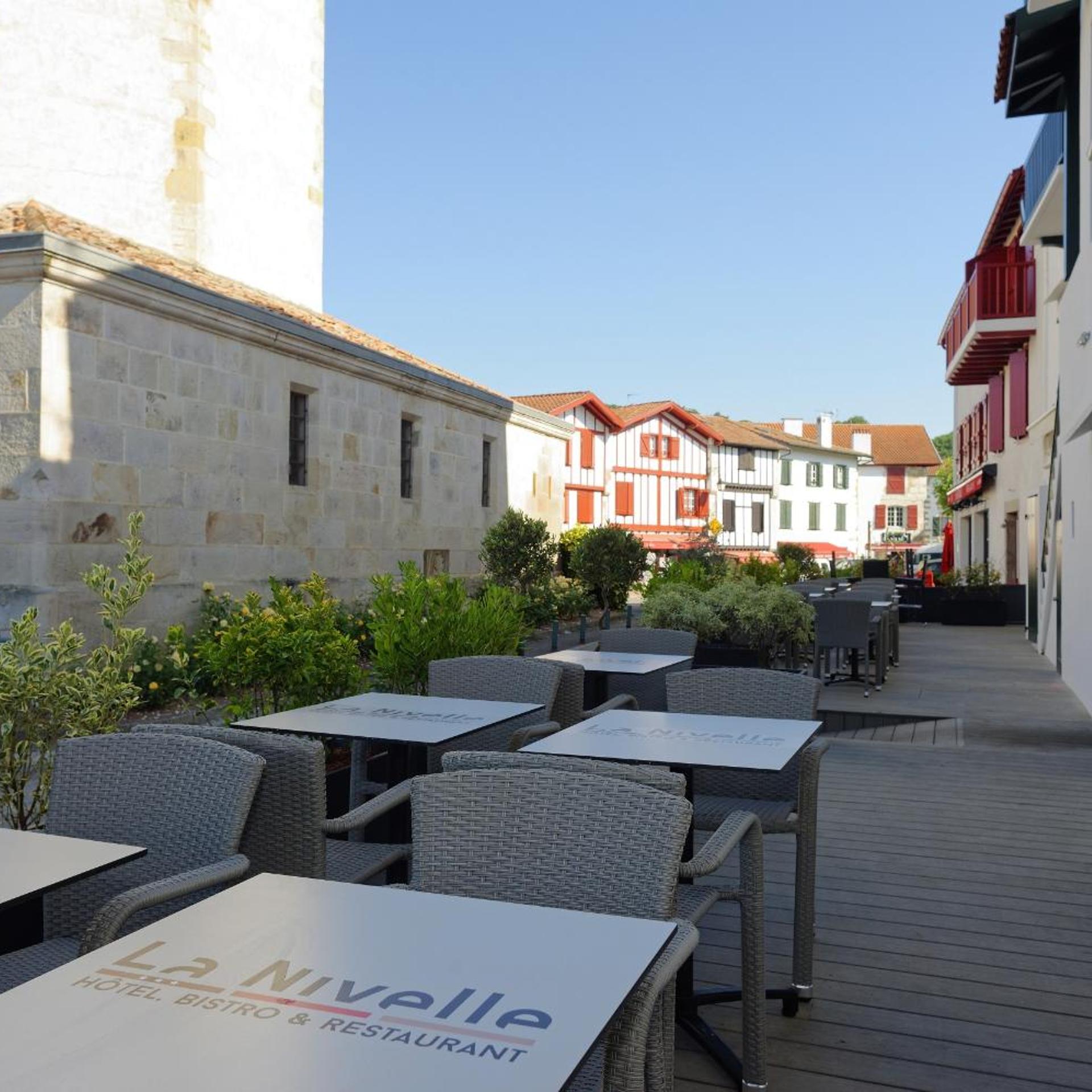 HOTEL DE LA NIVELLE 25/30
