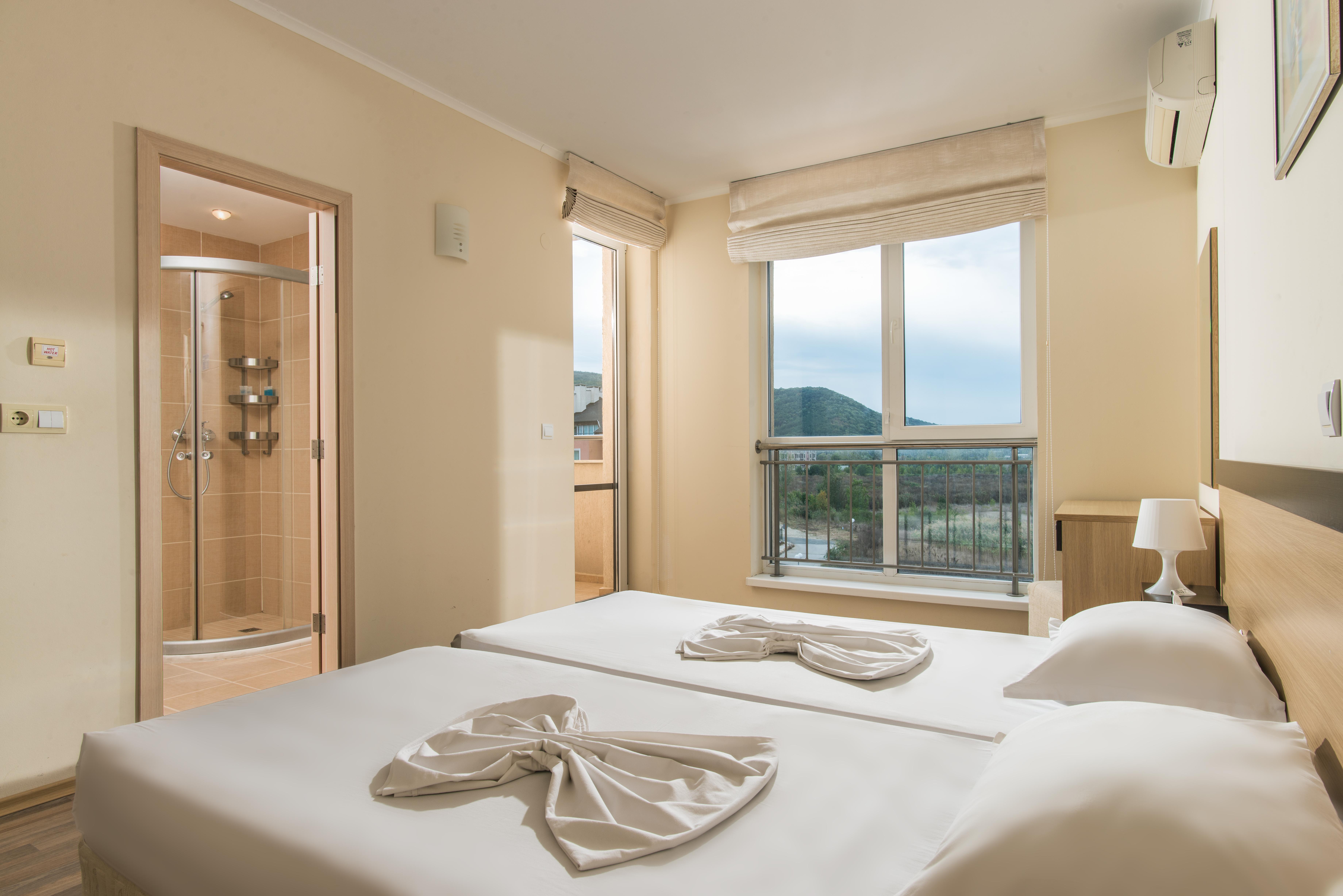 3 Bedrooms, Apartment, Sea View, Balcony or Terrace