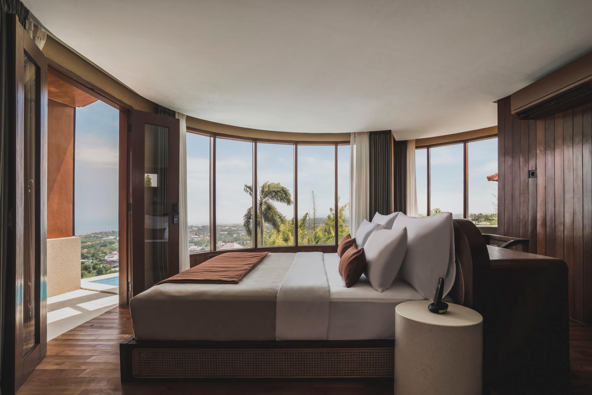 Cabana, King Bed, Pool Access
