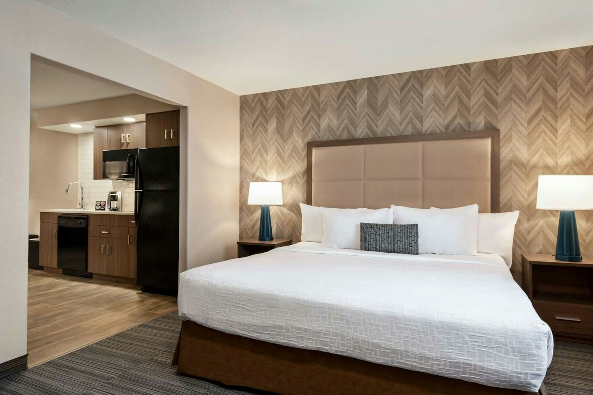 Canalta Airdrie Hotel 13/26