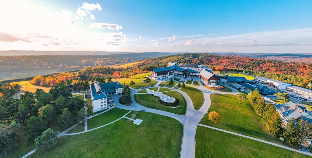ARLAMOW HOTEL 43/50