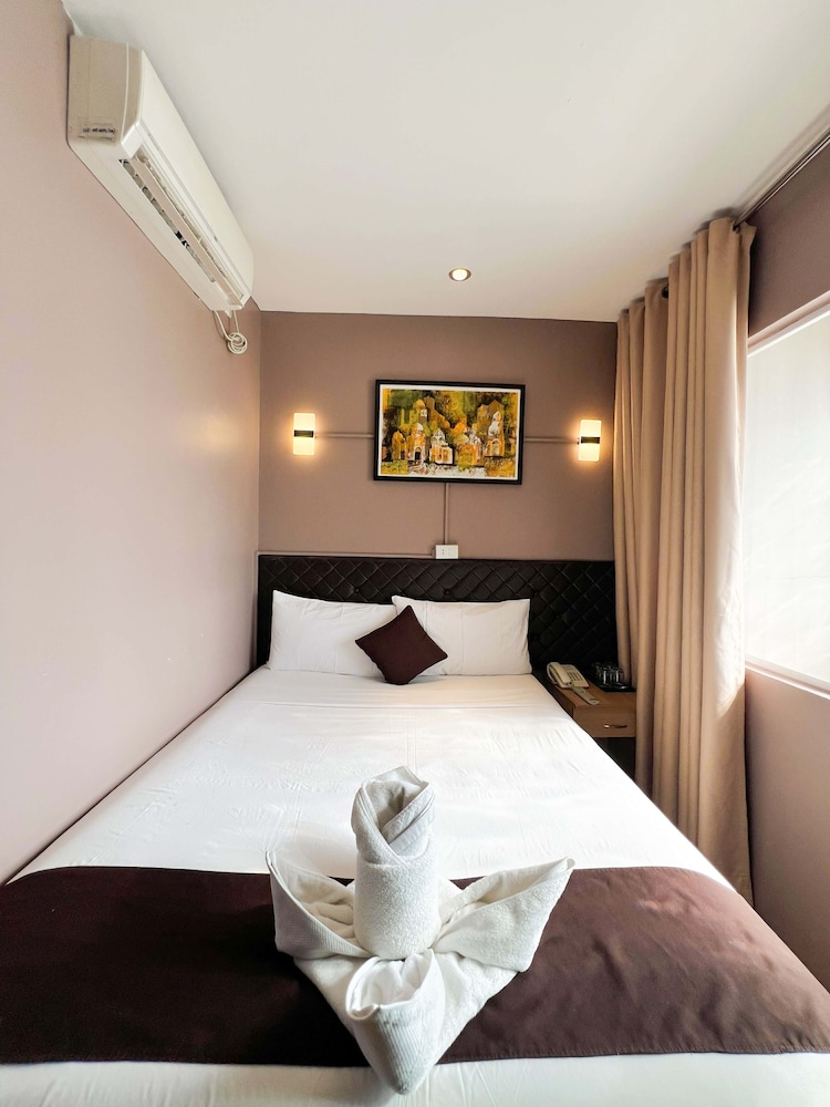 Cebu Capitol Central Hotel and Suites powered by Cocotel 18/55