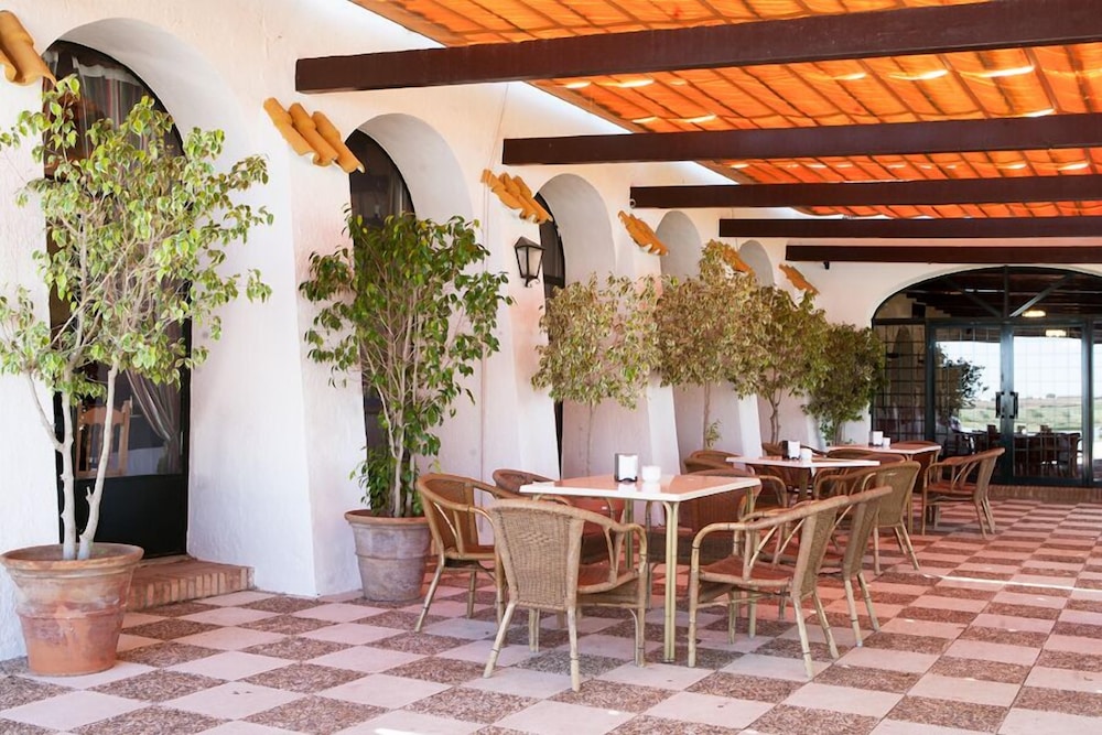 La Molinera Arcos (Restaurante Mesón de La Molinera) 35/45